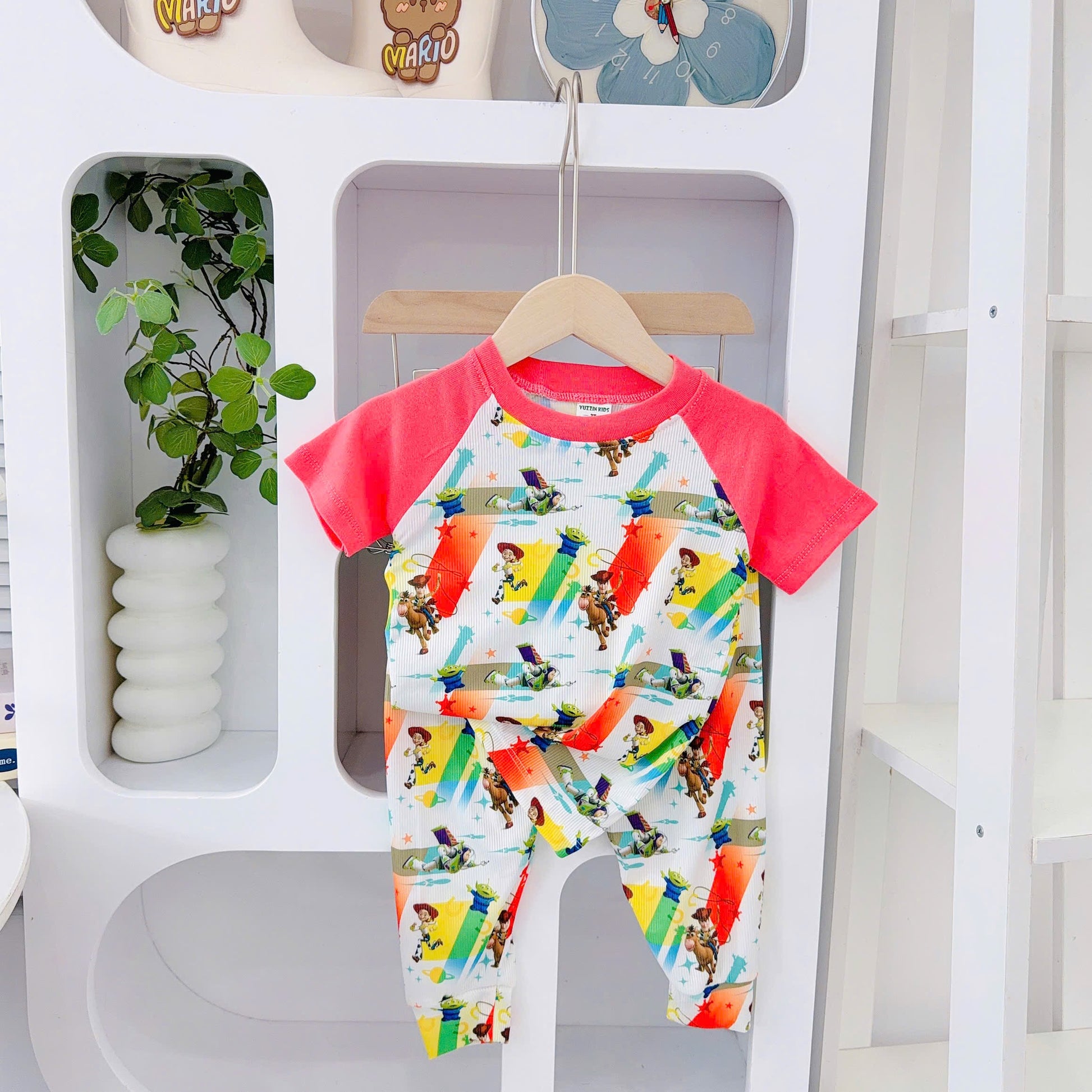 Yuzzin Short Sleeves Long Pants