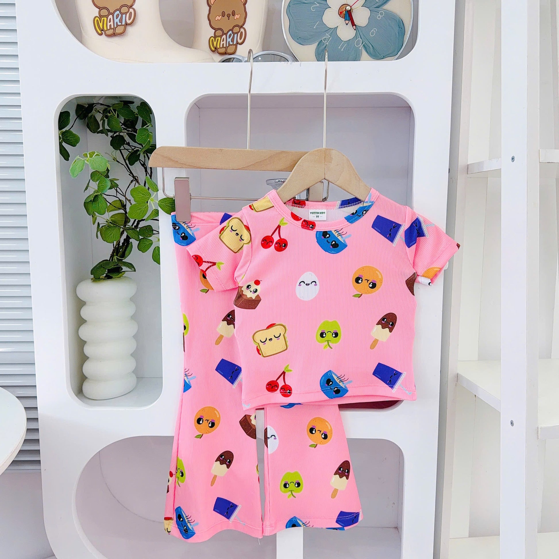 Yuzzin Girls Pyjamas Set