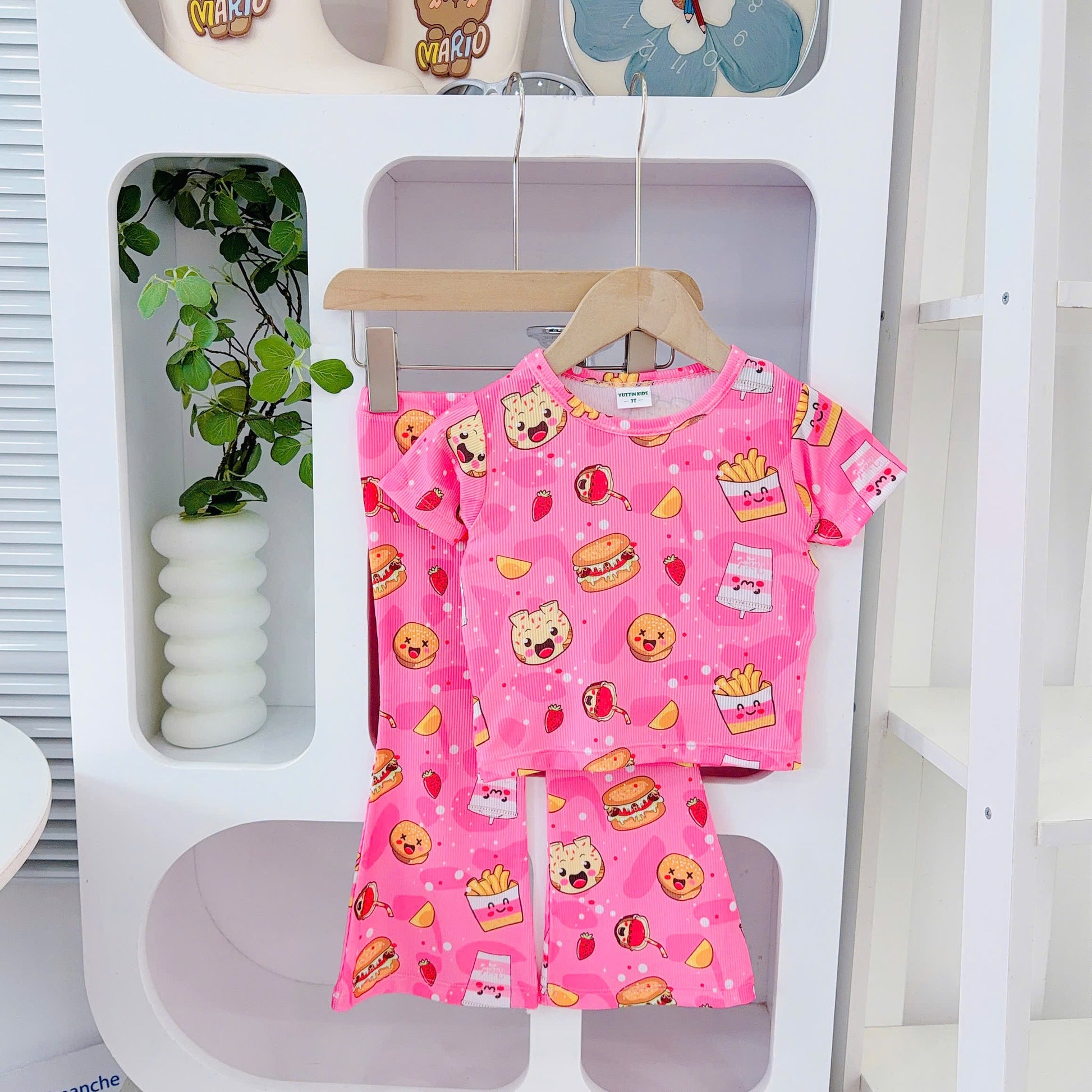 Yuzzin Girls Pyjamas Set