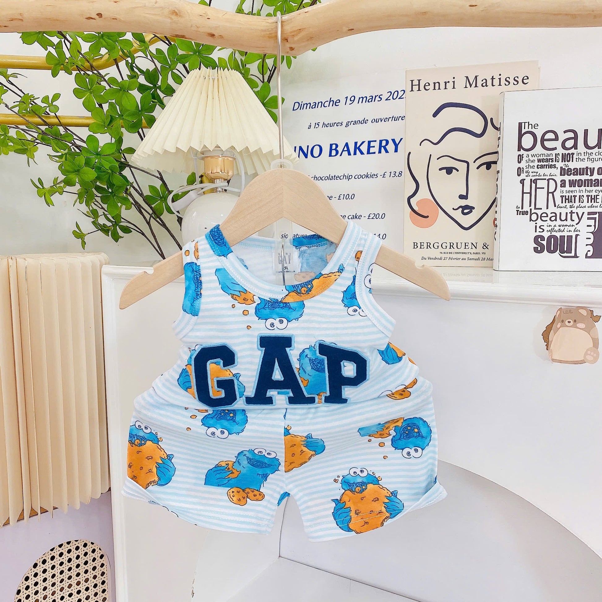 Sleeveless Gap Embroidery Playset