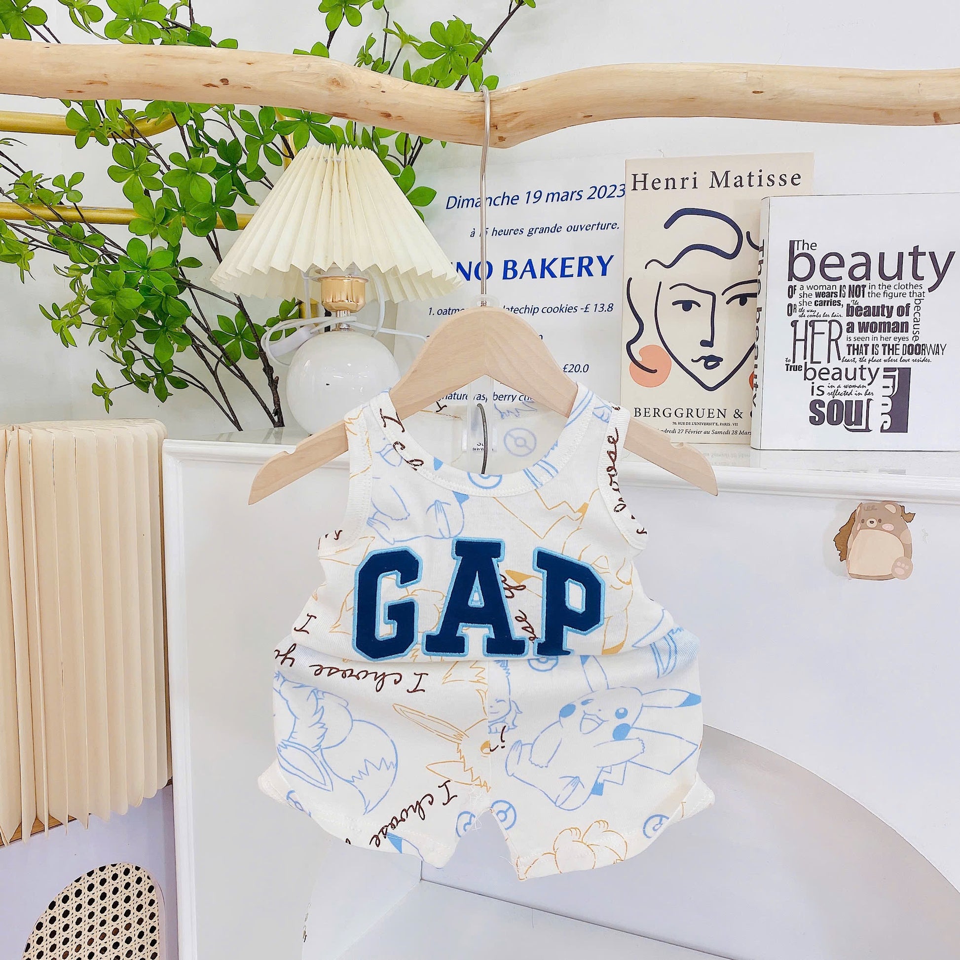 Sleeveless Gap Embroidery Playset