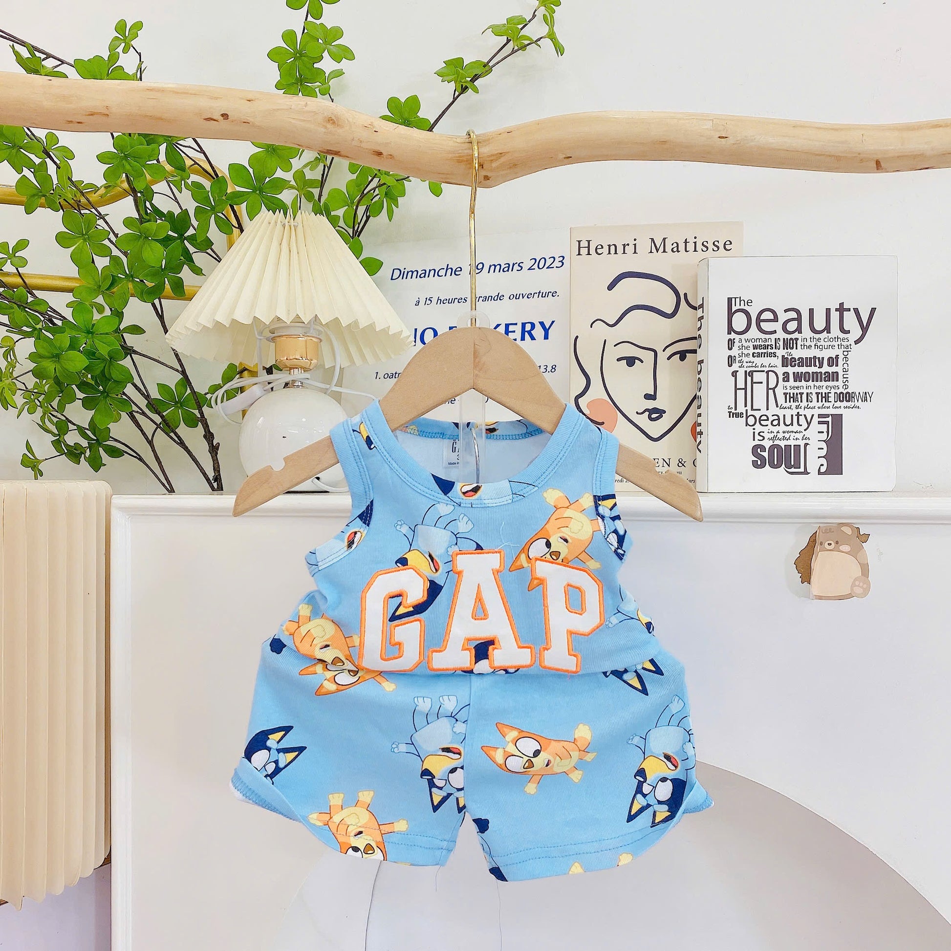 Sleeveless Gap Embroidery Playset