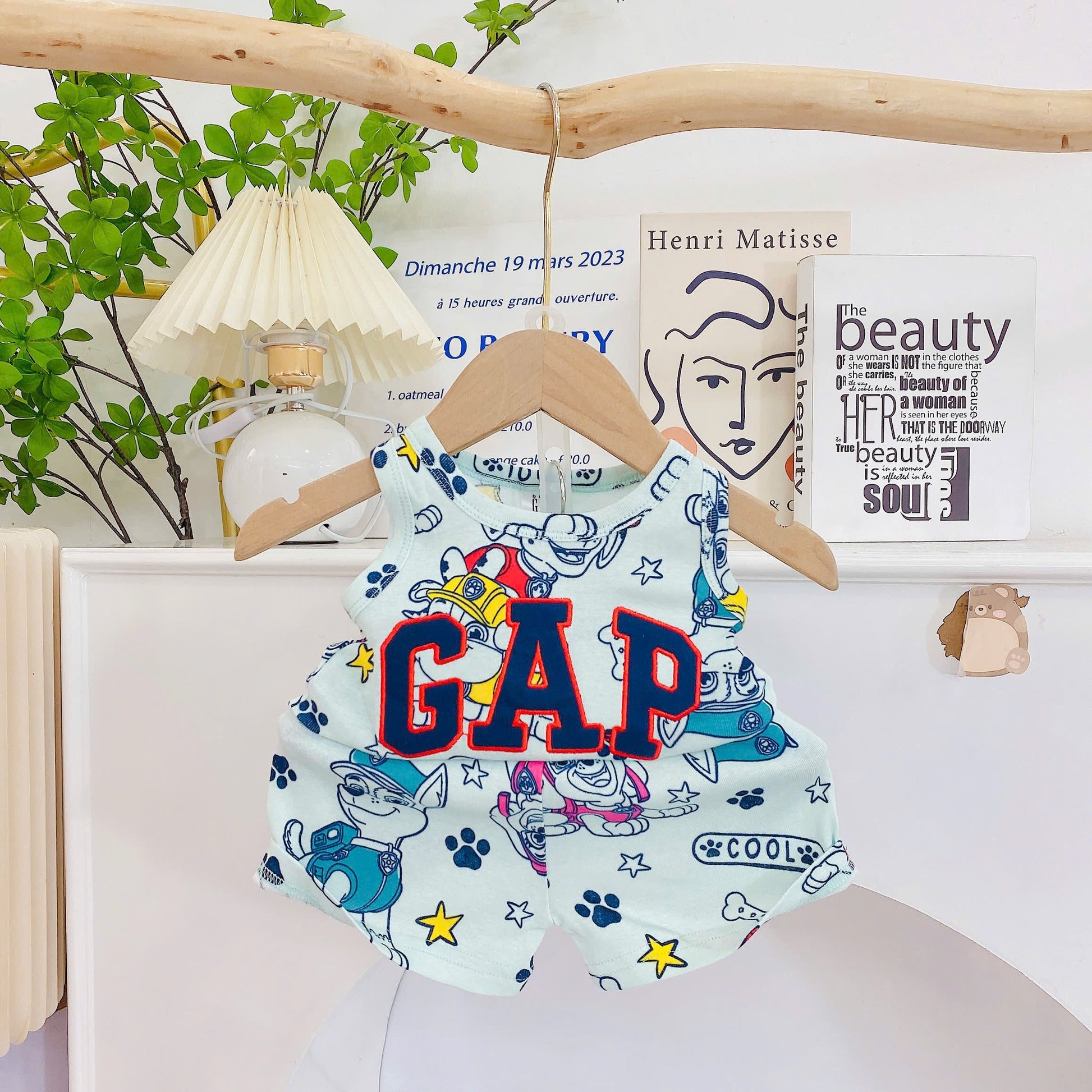 Sleeveless Gap Embroidery Playset