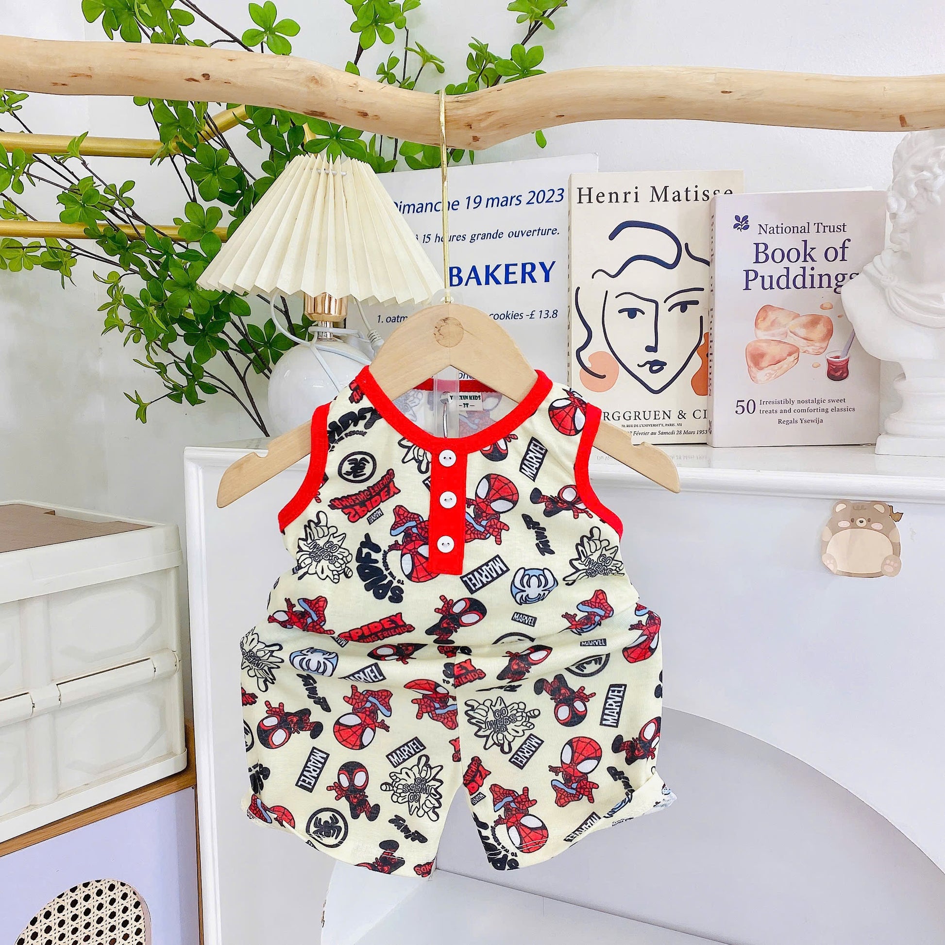 Yuzzin Sleeveless Playset with Button Detailed