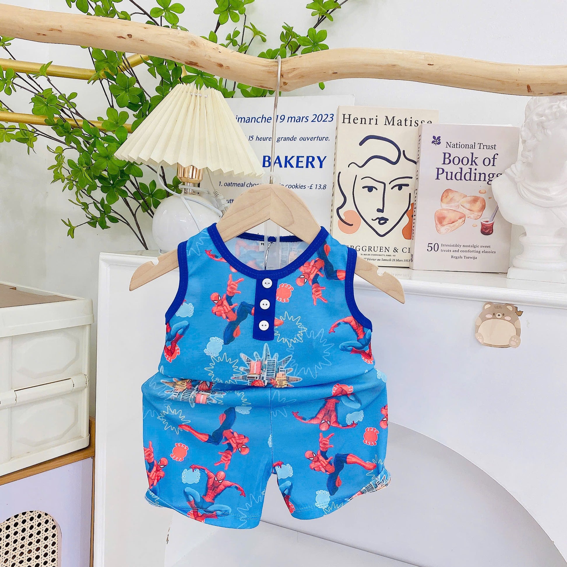 Yuzzin Sleeveless Playset with Button Detailed