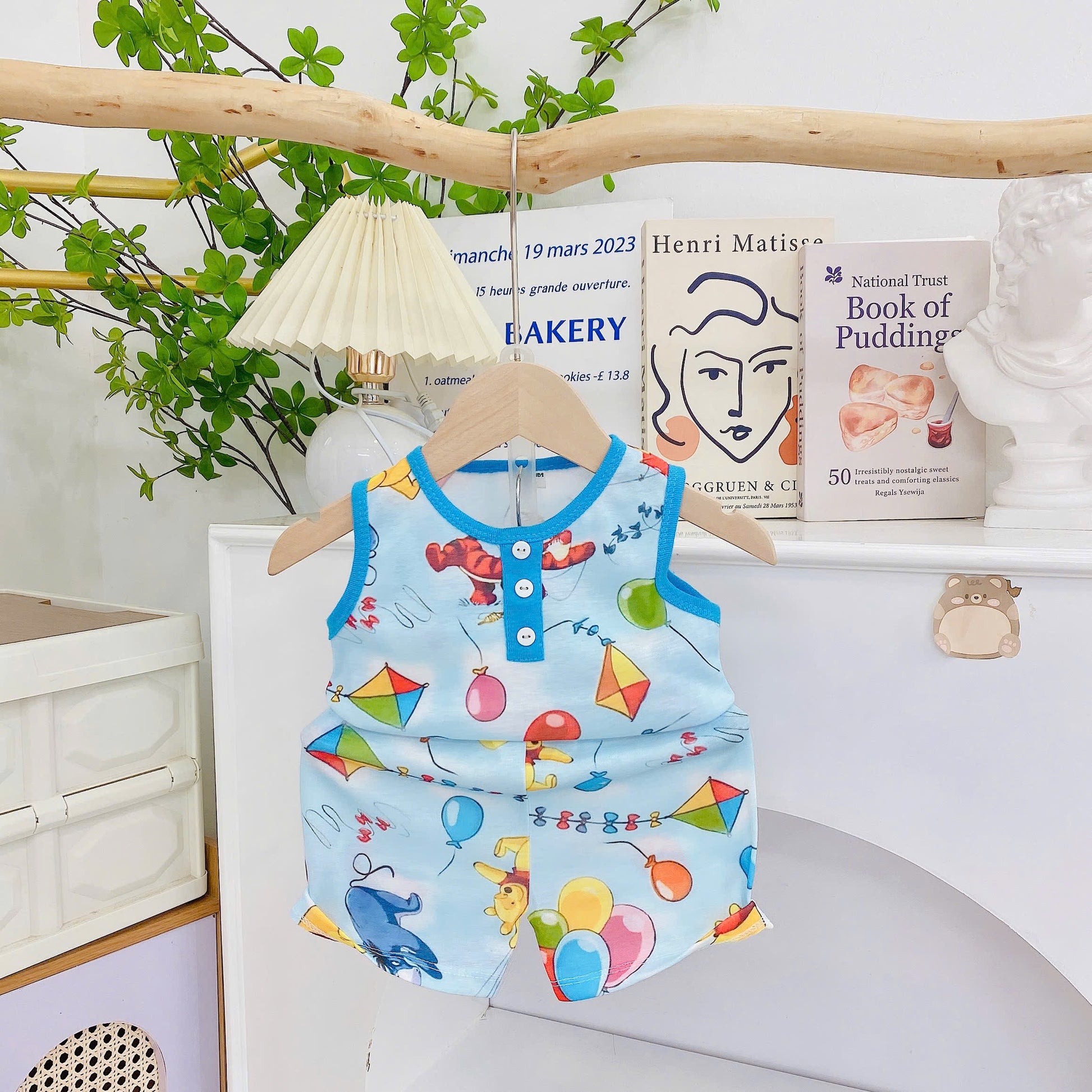 Yuzzin Sleeveless Playset with Button Detailed