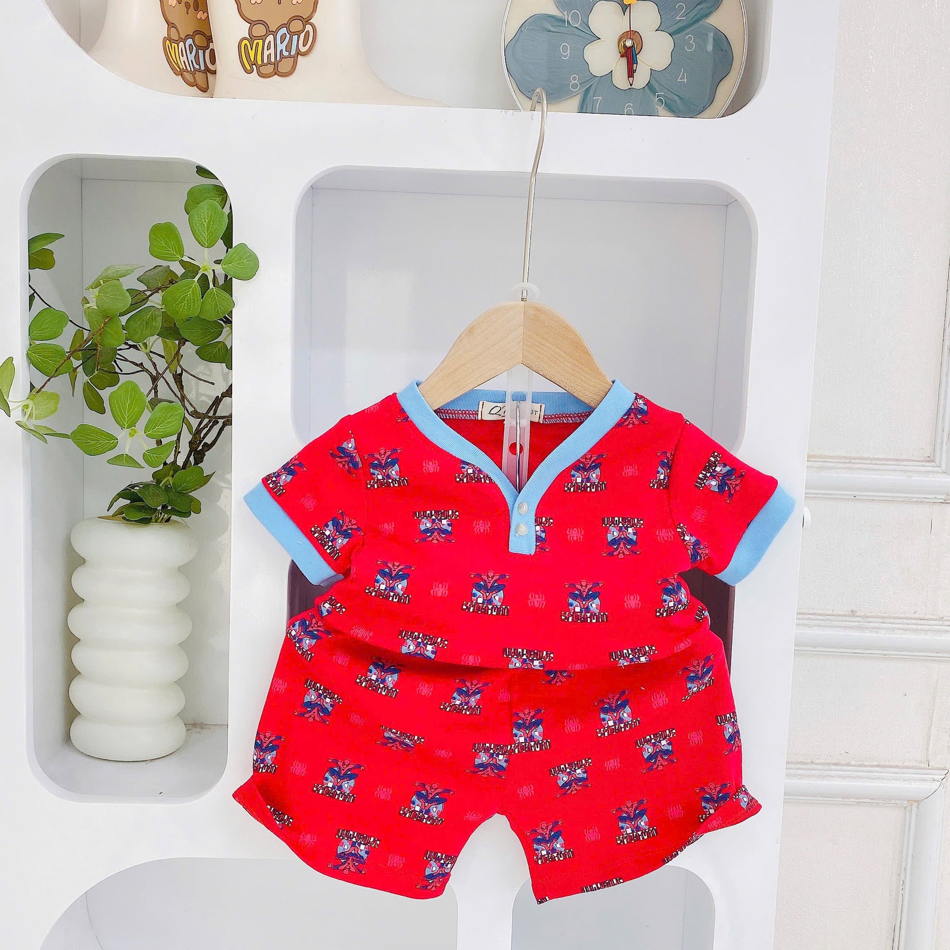 QT Breezy Playset With Button Details