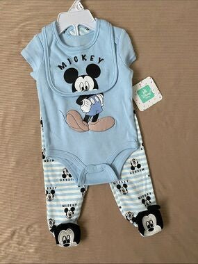 Hanger 3pc Set with Bib