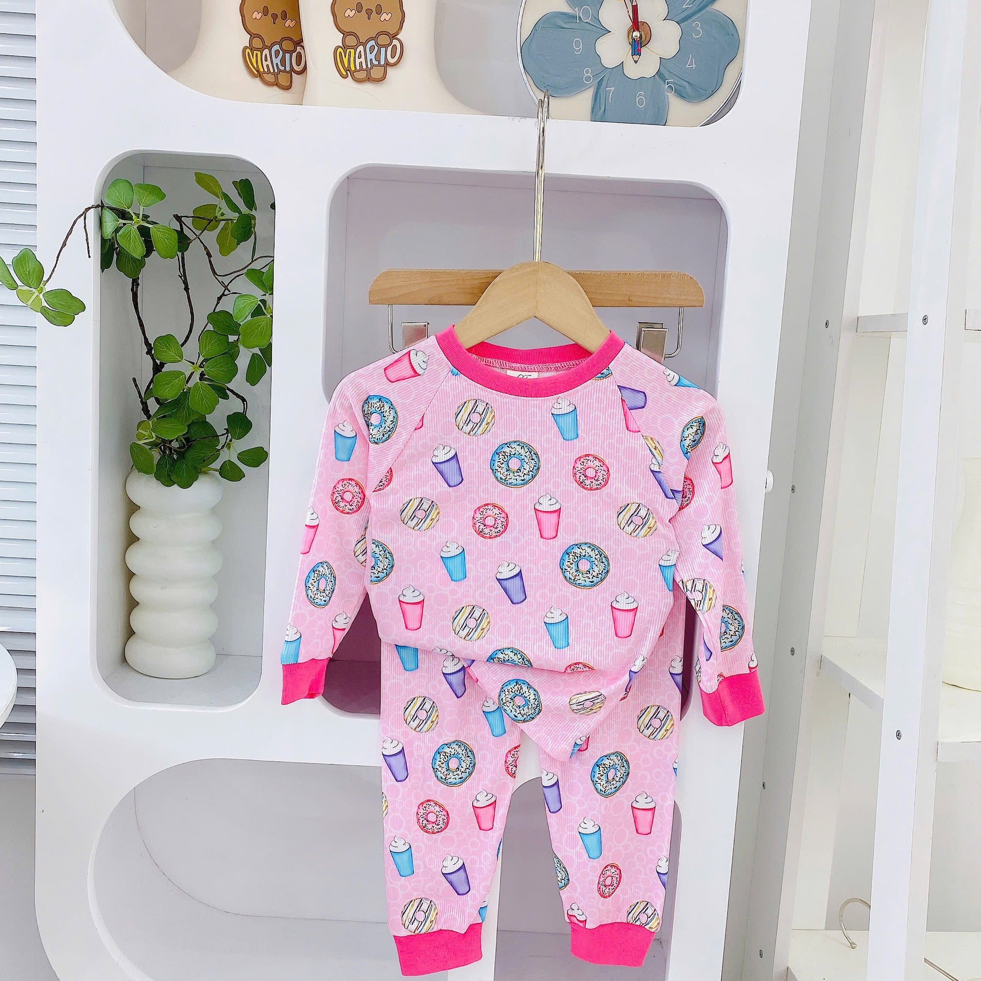 Long Sleeves Yuzzin Pyjamas