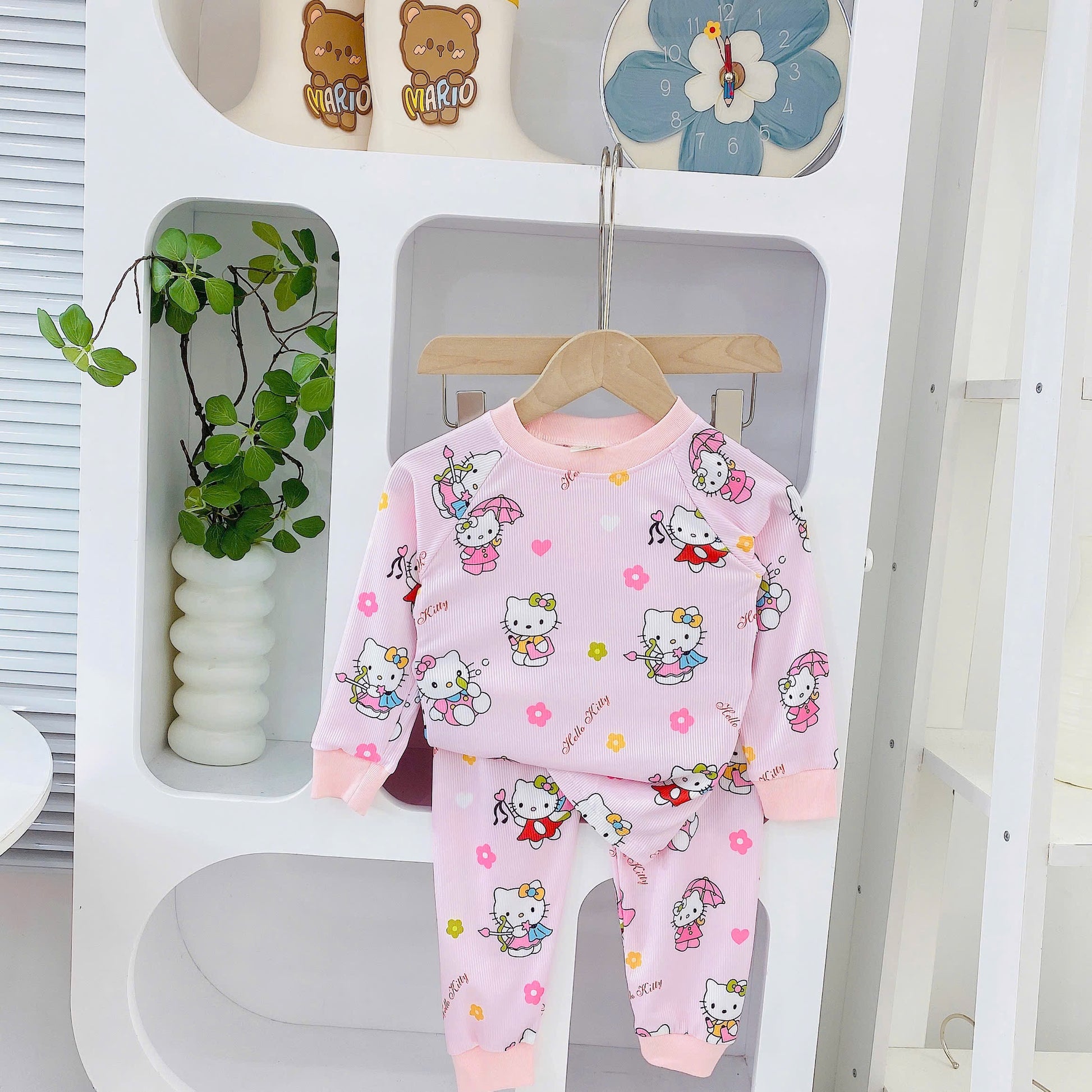 Long Sleeves Yuzzin Pyjamas