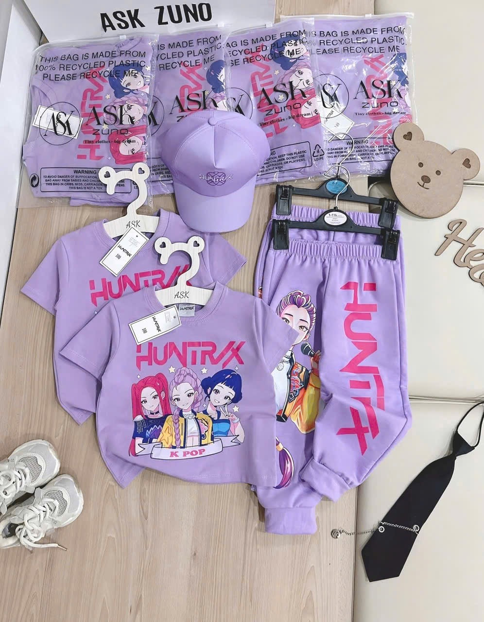 Huntrix Premium With Hat