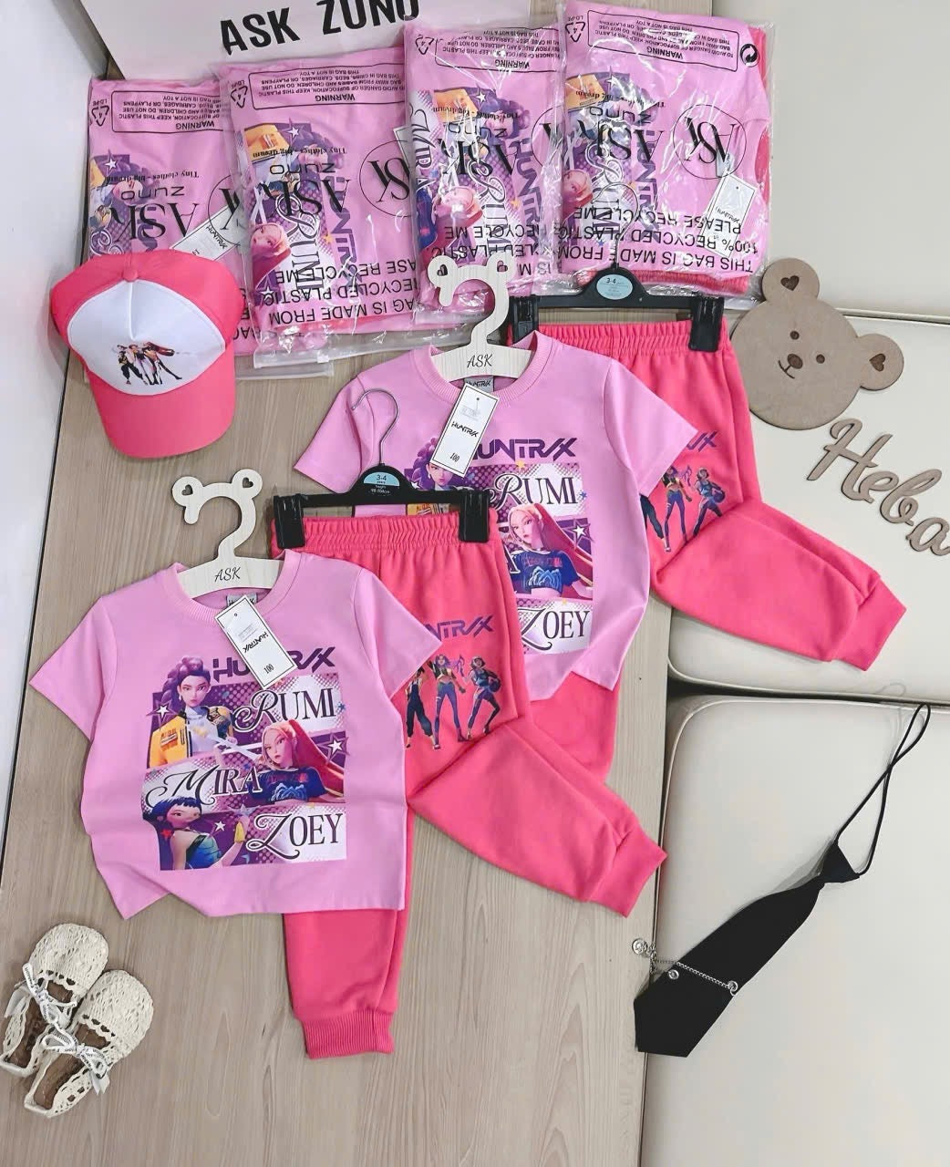 Huntrix Premium With Hat