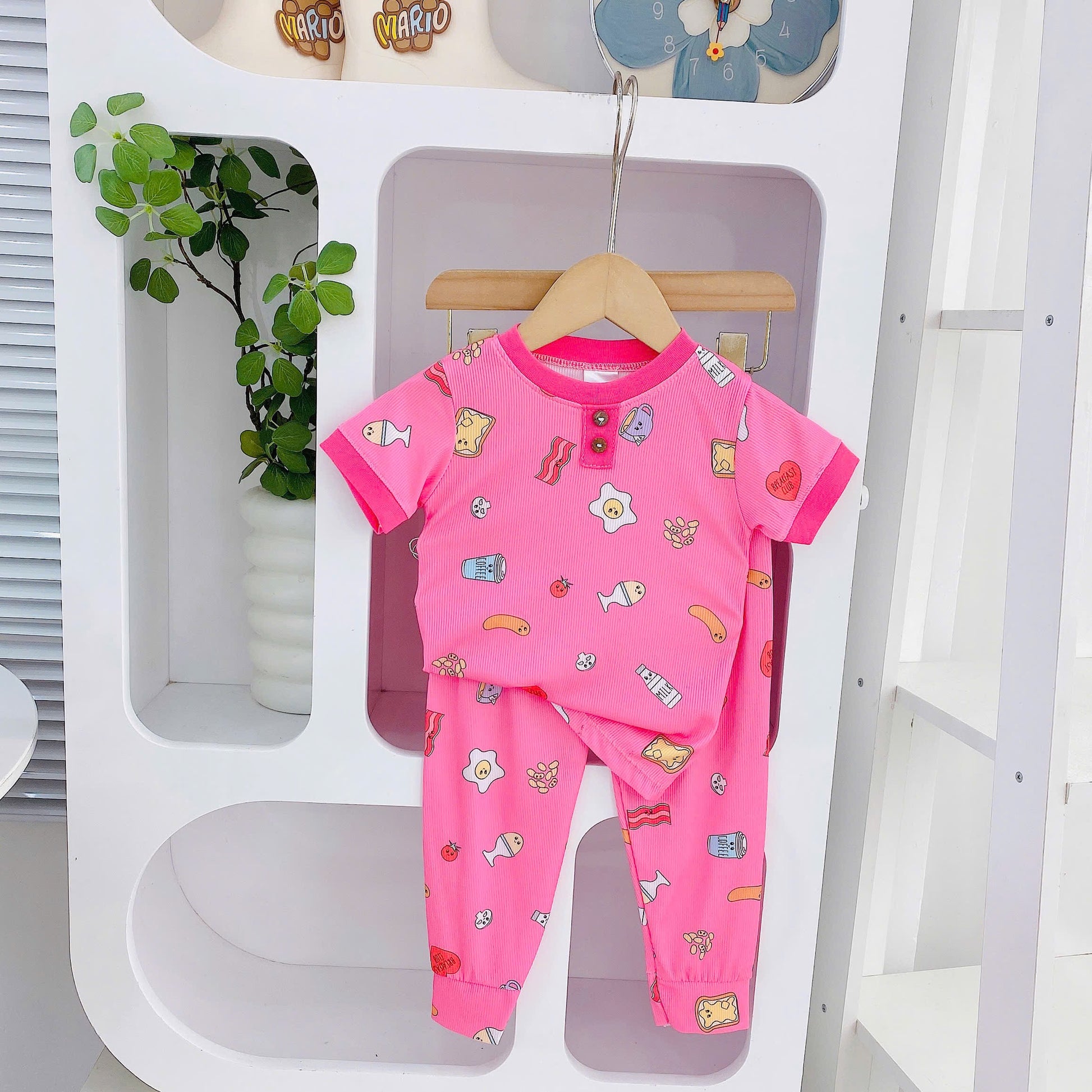 Yuzzin Pyjamas with Button detailed